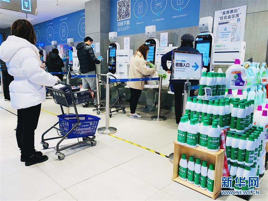 （圖文互動）（2）吃粉擼串，商圈“打卡”，動車出廠——湖南“標(biāo)簽”復(fù)蘇記