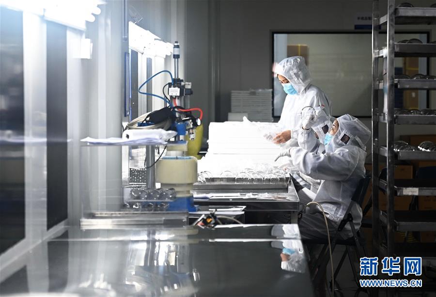 (來自經(jīng)濟(jì)前沿的故事·企業(yè)復(fù)工復(fù)產(chǎn)·圖文互動(dòng))(5)“危機(jī)中發(fā)現(xiàn)新商機(jī)”——中國(guó)科技制造企業(yè)復(fù)工復(fù)產(chǎn)觀察