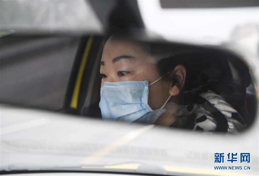 （聚焦疫情防控&middot;圖文互動(dòng)）（1）&ldquo;讓醫(yī)務(wù)人員無(wú)后顧之憂(yōu)！&rdquo;&mdash;&mdash;重慶志愿者&ldquo;守護(hù)&rdquo;千余名一線(xiàn)醫(yī)護(hù)人員家屬見(jiàn)聞