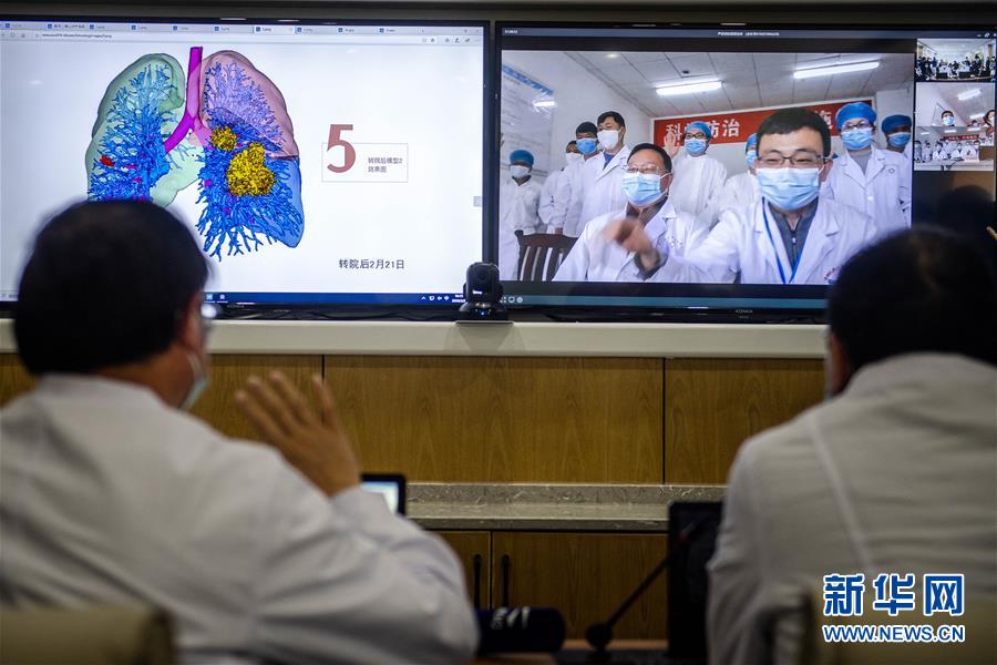 （圖文互動(dòng)）（2）云南抗疫醫(yī)生有了&ldquo;透視眼&rdquo; 可三維立體看患者肺部