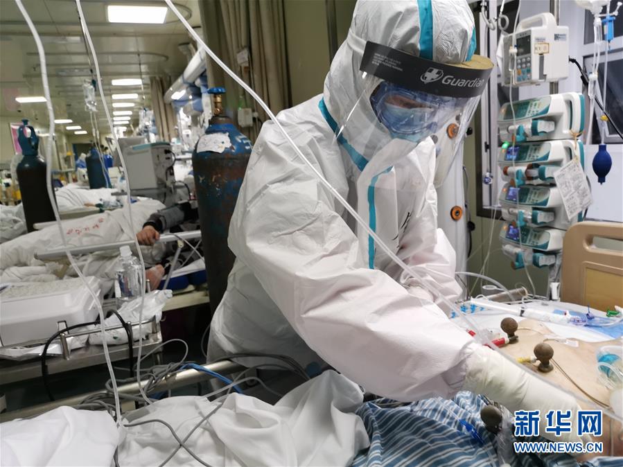 （一線抗疫群英譜&middot;圖文互動）（1）生命之光，溫暖&ldquo;無面之交&rdquo;&mdash;&mdash;記抗疫一線重癥監(jiān)護室90后護士金鈺 