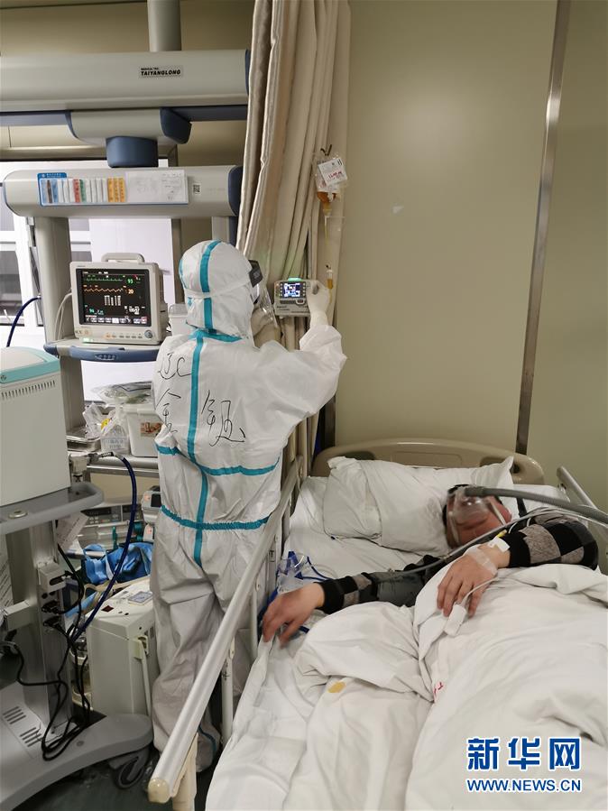 （一線抗疫群英譜&middot;圖文互動）（4）生命之光，溫暖&ldquo;無面之交&rdquo;&mdash;&mdash;記抗疫一線重癥監(jiān)護室90后護士金鈺 