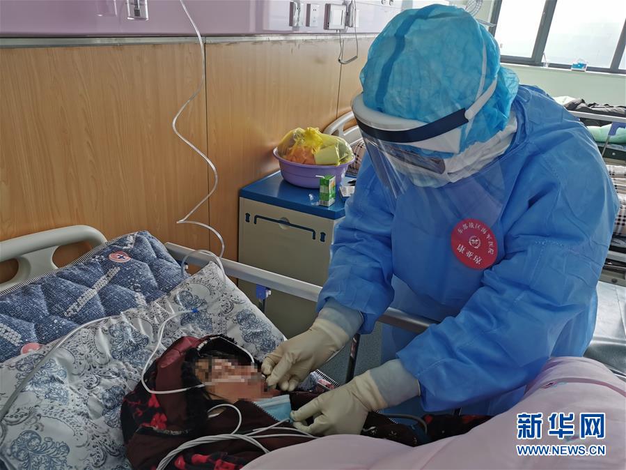 （一線抗疫群英譜&middot;圖文互動）（2）&ldquo;我們，撐得起！&rdquo;&mdash;&mdash;軍隊支援湖北醫(yī)療隊年輕醫(yī)務(wù)工作者的青春宣言