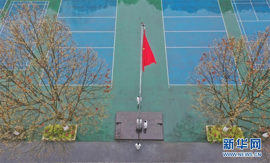 （新華全媒頭條&middot;圖文互動(dòng)）（6）春天里的瑯瑯書聲━━部分地方學(xué)校開學(xué)見聞