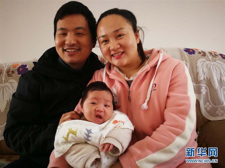 （一線抗疫群英譜&middot;圖文互動）（6）羅文浩：&ldquo;女兒，你的名字里有溫暖，有榮光！&rdquo;