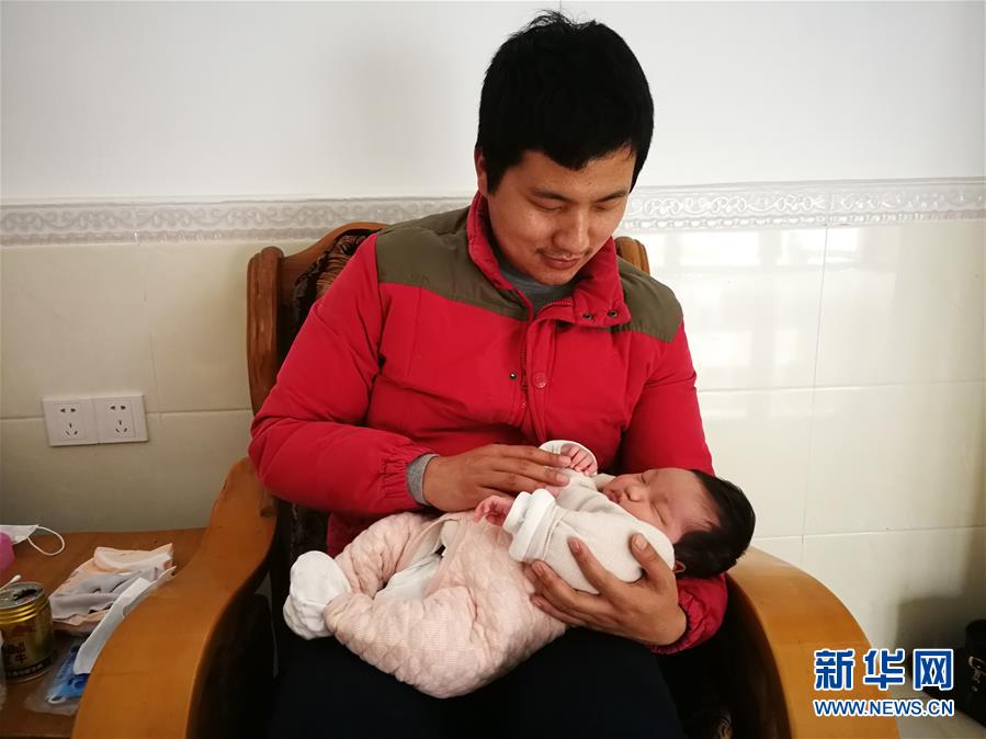 （一線抗疫群英譜&middot;圖文互動）（7）羅文浩：&ldquo;女兒，你的名字里有溫暖，有榮光！&rdquo;