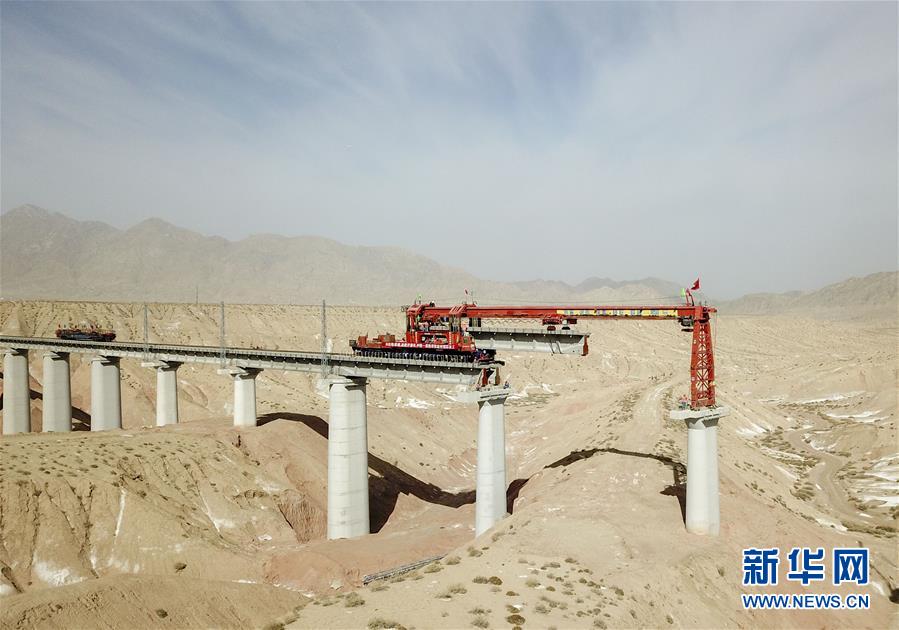 (中國(guó)經(jīng)濟(jì)新觀察·圖文互動(dòng))(2)重大投資項(xiàng)目開復(fù)工提速 吹響中國(guó)經(jīng)濟(jì)復(fù)蘇“沖鋒號(hào)”