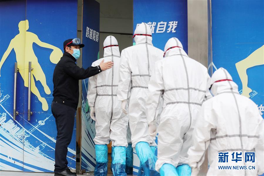 （習近平致敬的戰(zhàn)“疫”英雄·公安干警篇·圖文互動）（2）他們，抗疫一線鑄警魂