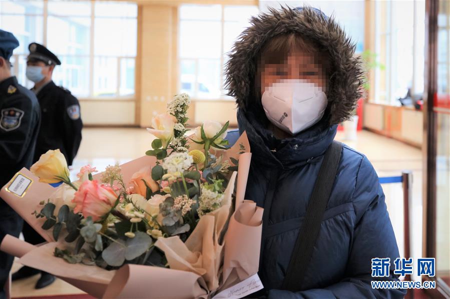 （聚焦疫情防控&middot;圖文互動）（2）托舉生命的競速&mdash;&mdash;黑龍江集中救治新冠肺炎重癥患者紀實