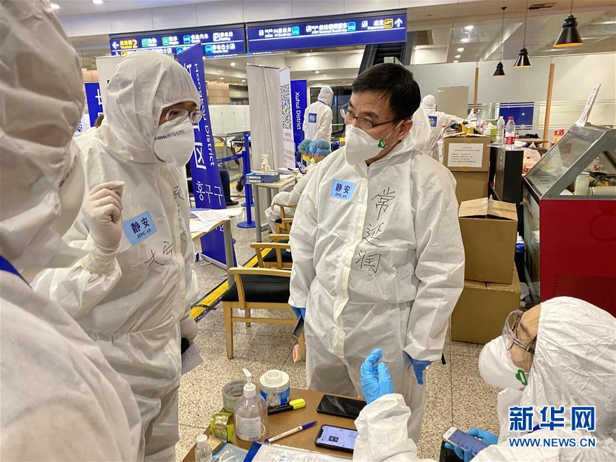 （習(xí)近平致敬的戰(zhàn)“疫”英雄·下沉干部篇·圖文互動(dòng)）（1）他們，挺身而出守防線