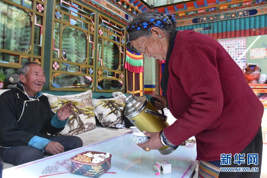 （圖文互動(dòng)）（6）堅(jiān)守與新生&mdash;&mdash;西藏農(nóng)奴制社會(huì)經(jīng)歷者說