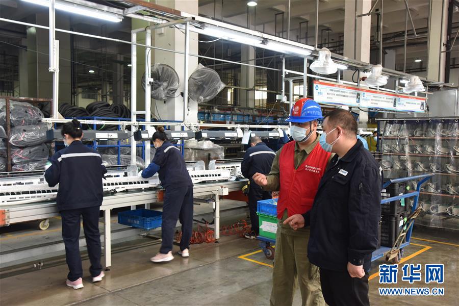 (圖文互動(dòng))武漢城市用電量穩(wěn)步增長 三大產(chǎn)業(yè)用電增速快