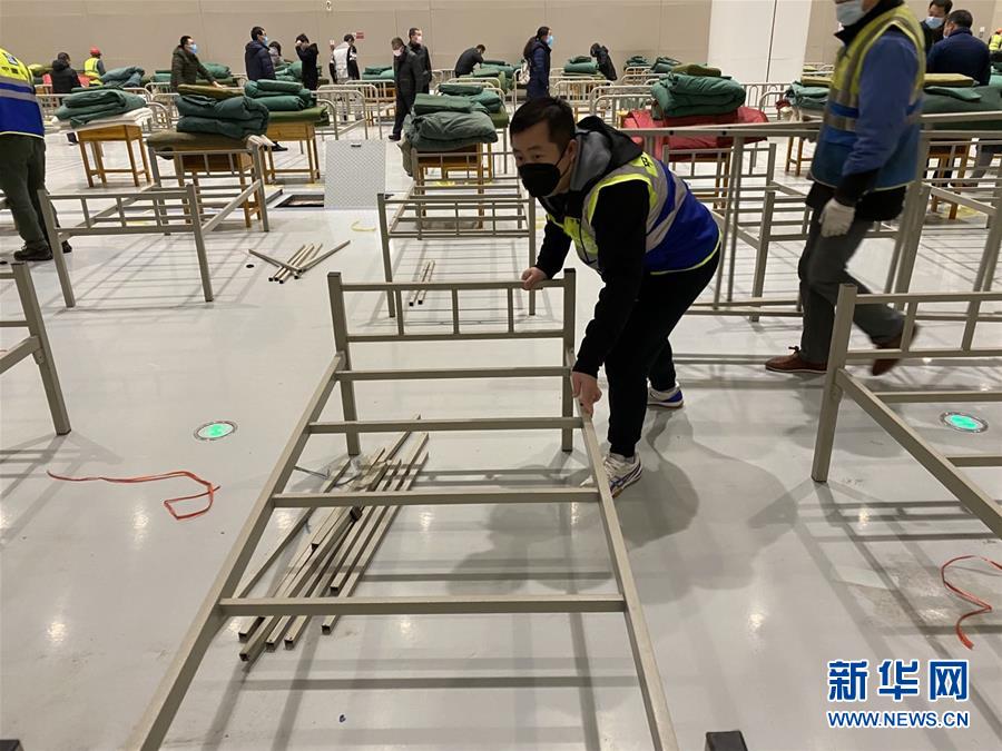 (新華全媒頭條·圖文互動)(11)致敬“沉默的英雄”——記武漢火神山雷神山醫(yī)院的建設(shè)者