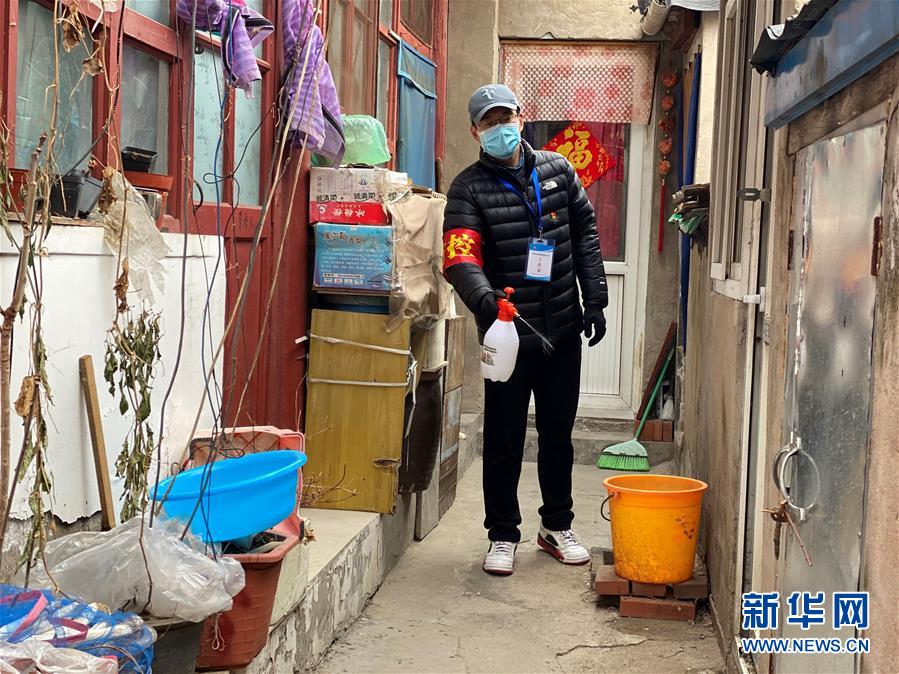 （在習近平新時代中國特色社會主義思想指引下&mdash;&mdash;新時代新作為新篇章&middot;習近平總書記關(guān)切事&middot;圖文互動）（2）千方百計扎牢疫情防控網(wǎng)