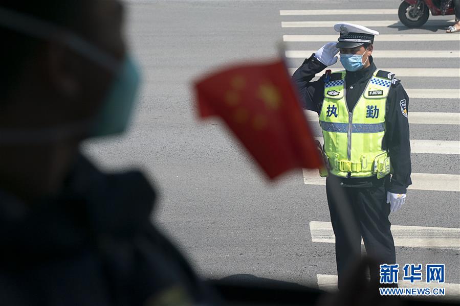 (聚焦疫情防控)(6)最后一批援鄂國家醫(yī)療隊(duì)撤離