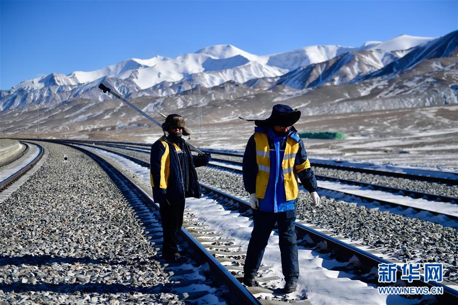 （新華全媒頭條&middot;圖文互動(dòng)）（7）用腳步和忠誠守護(hù)雪域天路&mdash;&mdash;記青藏鐵路望昆線路車間副主任于本蕃