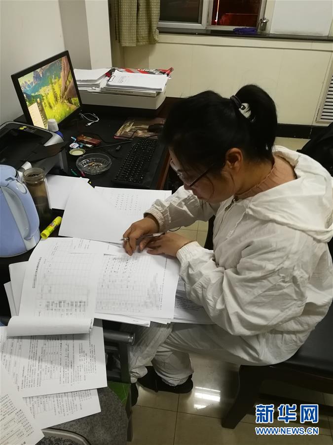 （一線(xiàn)抗疫群英譜&middot;圖文互動(dòng)）（1）山西檢測(cè)員伉儷：疫情不退，決不放松