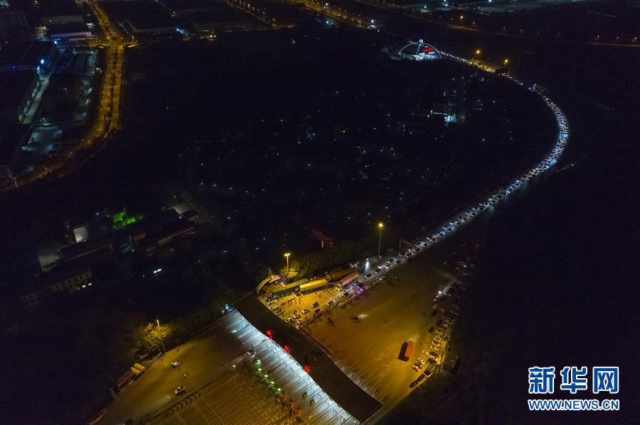 （新華全媒頭條·圖文互動）（14）上下同心，守望相助——中國抗疫眾志成城的生動實踐