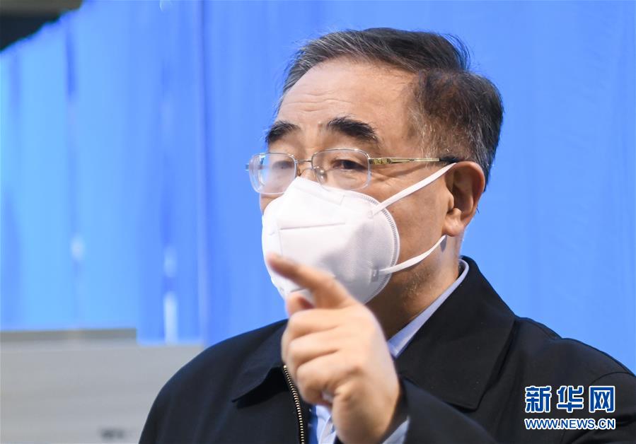 （聚焦疫情防控·圖文互動(dòng)）（7）分秒必爭(zhēng)！一切為了治病救人——中國抗疫生命至上的生動(dòng)實(shí)踐