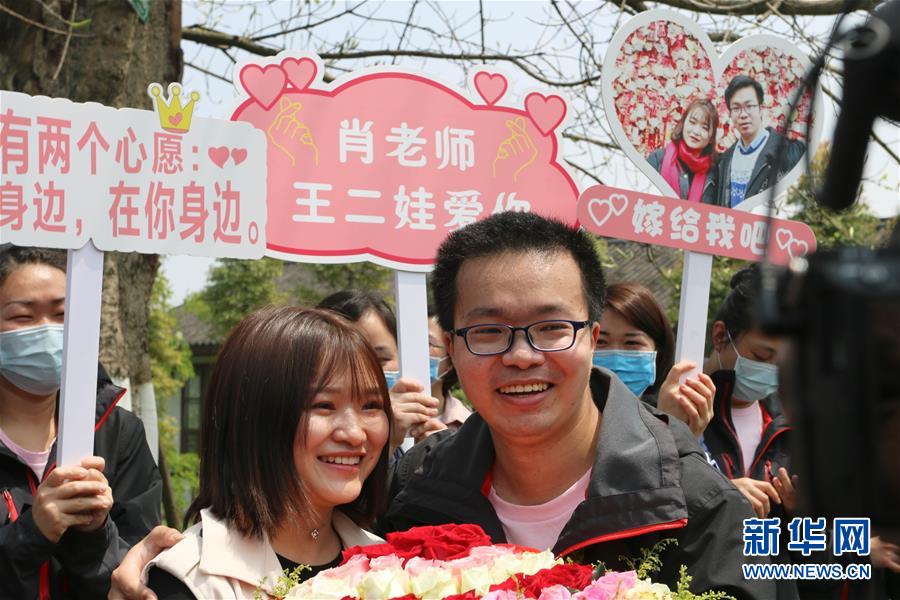 （新華全媒頭條&middot;圖文互動）（12）&ldquo;我看不見你的樣子，但我知道你是誰&rdquo;&mdash;&mdash;寫在國際護(hù)士節(jié)來臨之際