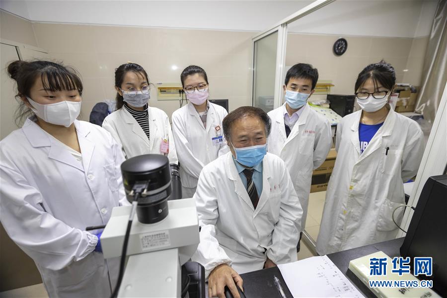 （代表委員履職&middot;圖文互動(dòng)）（1）&ldquo;履職與行醫(yī)，都要精益求精&rdquo;&mdash;&mdash;全國政協(xié)委員吳煥淦履職記