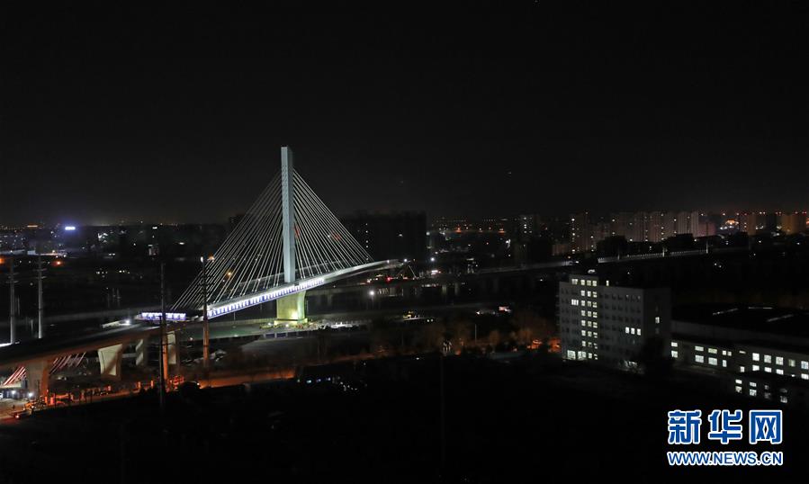 （在習(xí)近平新時代中國特色社會主義思想指引下&mdash;&mdash;新時代新作為新篇章&middot;習(xí)近平總書記關(guān)切事&middot;圖文互動）（5）新機(jī)遇、新引擎&mdash;&mdash;重大工程重大項目建設(shè)新動向觀察