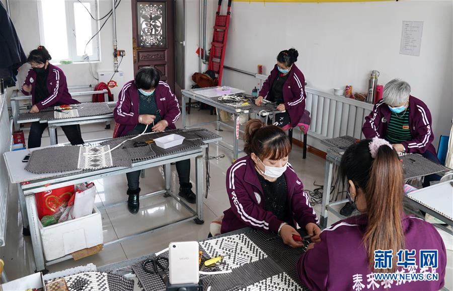 （在習近平新時代中國特色社會主義思想指引下——新時代新作為新篇章·習近平總書記關切事·圖文互動）（2）助你飛翔，擁抱陽光——助力殘疾人脫貧攻堅故事