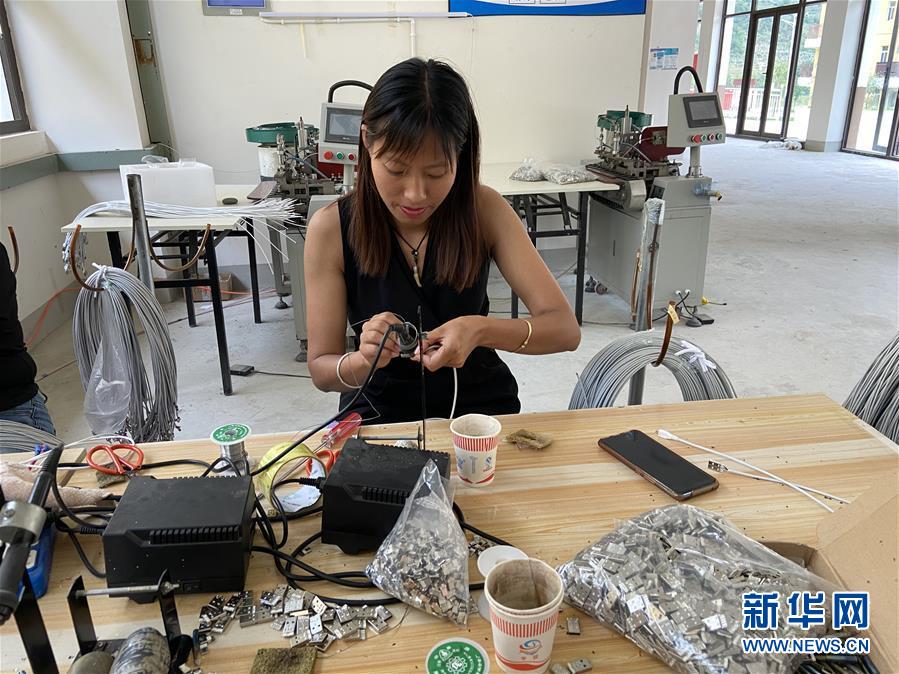 (新華全媒頭條·聚焦“三區(qū)三州”脫貧攻堅(jiān)·圖文互動(dòng))(1)向深度貧困“堡壘”發(fā)起最后總攻——寫(xiě)在“三區(qū)三州”脫貧攻堅(jiān)關(guān)鍵時(shí)點(diǎn)