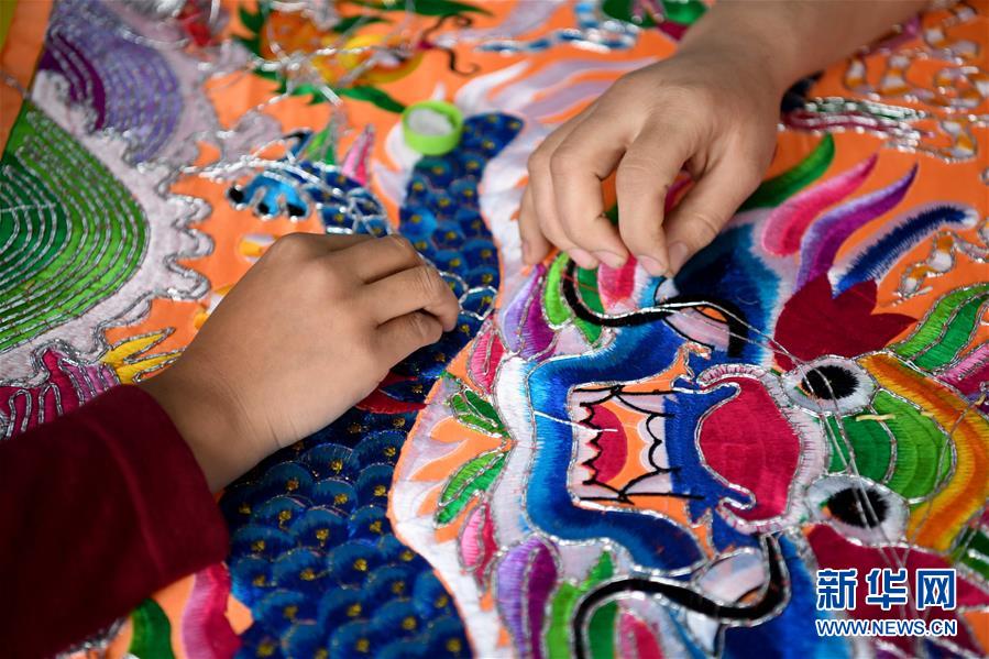 （決戰(zhàn)決勝脫貧攻堅(jiān)&middot;聚焦三區(qū)三州&middot;圖文互動）（5）號角聲里看于田&mdash;&mdash;來自庫爾班大叔故鄉(xiāng)的脫貧報(bào)告