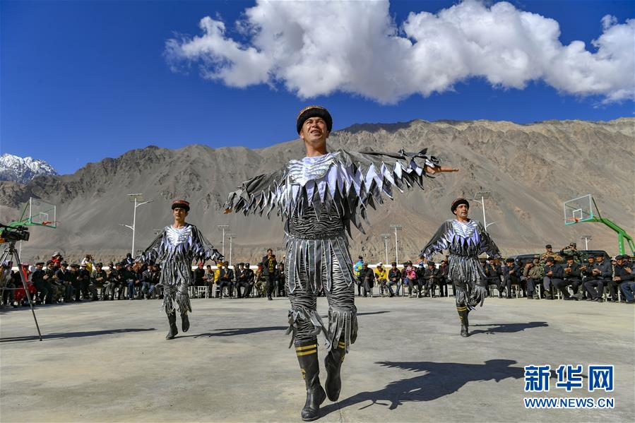 （新華全媒頭條·圖文互動(dòng)）（13）飛吧，“帕米爾雄鷹”！