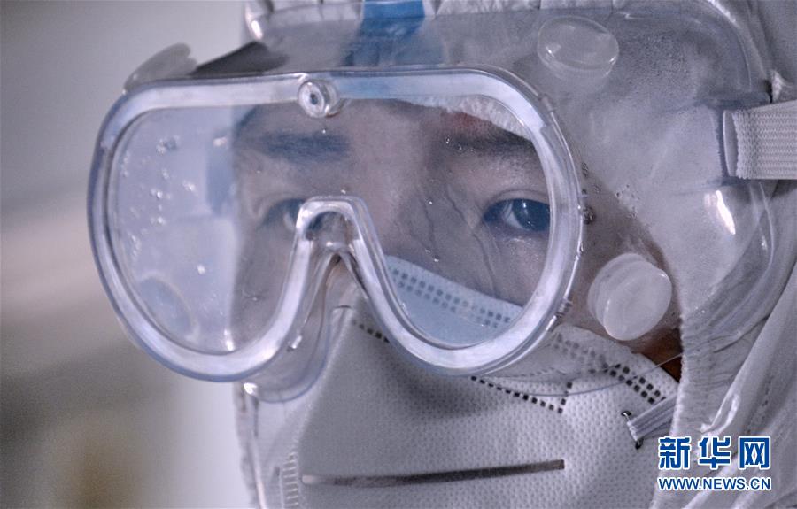 （新華全媒頭條·圖文互動）（10）構(gòu)筑守護城市、守護生命的堅強防線——北京開展大規(guī)模核酸檢測