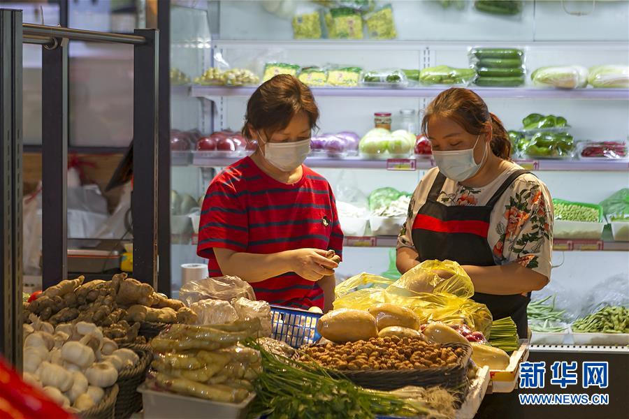 （圖文互動）（3）告別臟亂，留住溫情——上海鬧市小菜場見聞
