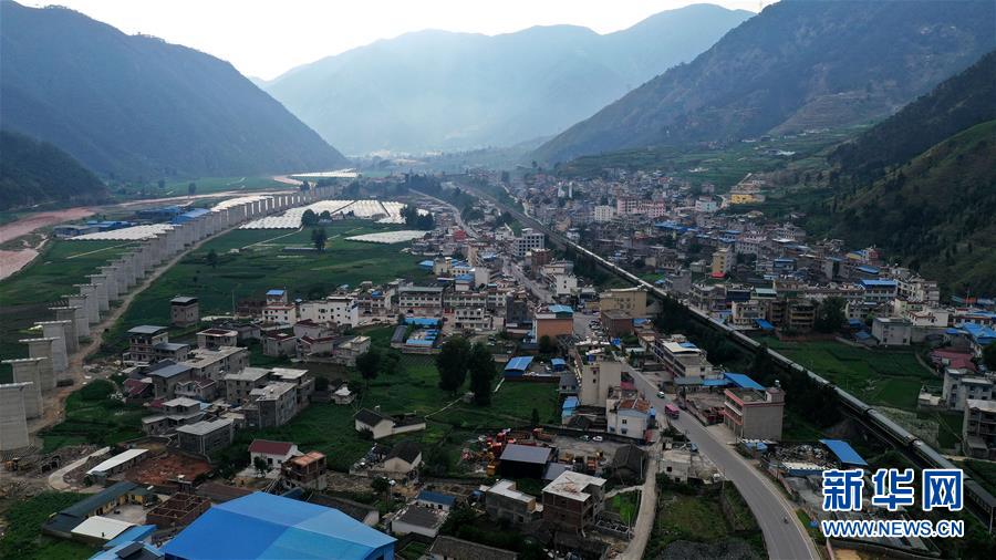 (新華全媒頭條·圖文互動)(13)自強(qiáng)的力量——成昆鐵路通車50年記