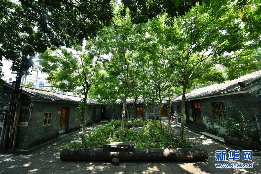 (新華全媒頭條·走向我們的小康生活·圖文互動)(16)留住鄉(xiāng)愁留住美——千村競秀綴瓊州