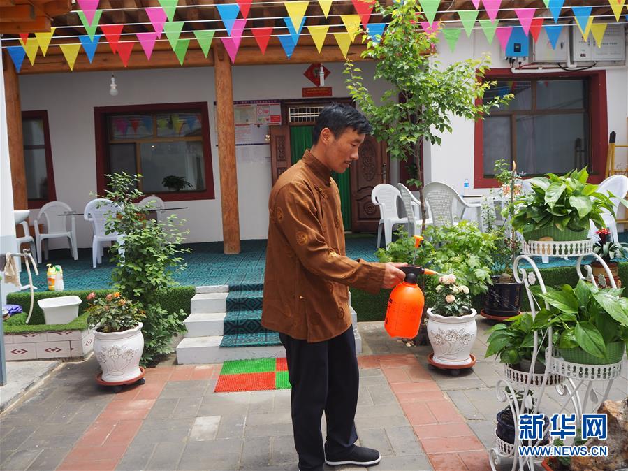 (決戰(zhàn)決勝脫貧攻堅(jiān)·圖文互動(dòng))(2)德吉村里找幸福