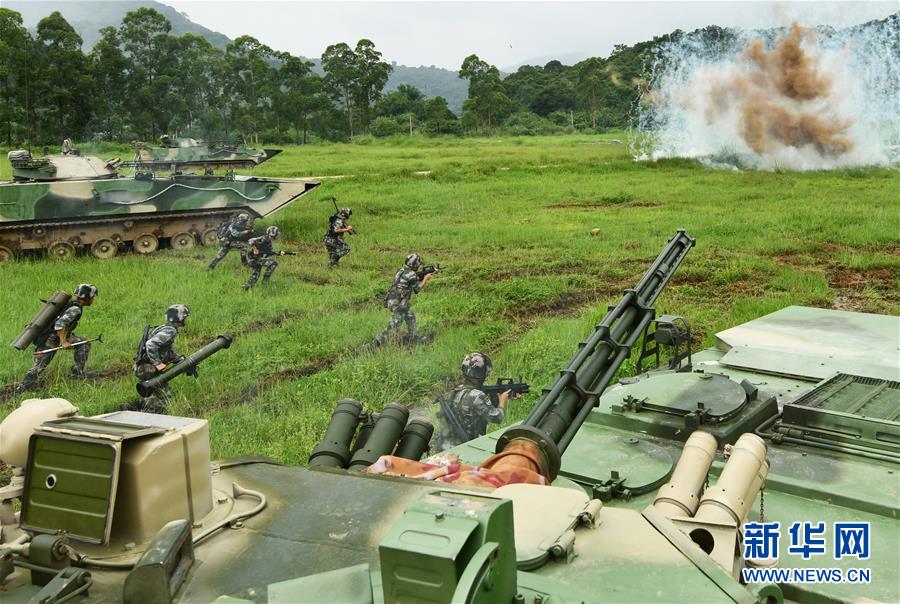 （圖文互動(dòng)）（1）戰(zhàn)旗獵獵鑄忠魂&mdash;&mdash;陸軍第74集團(tuán)軍某旅&ldquo;硬骨頭六連&rdquo;鍛造全面過硬連隊(duì)紀(jì)實(shí)