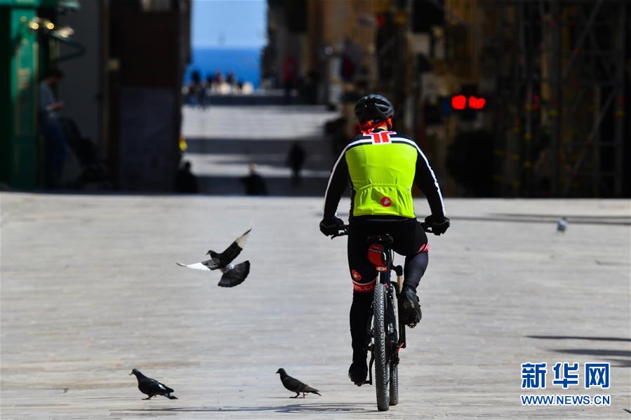 （國際&middot;圖文互動）（18）特稿：穿越寒暑 無問西東&mdash;&mdash;寫在新冠疫情構(gòu)成&ldquo;國際關注的突發(fā)公共衛(wèi)生事件&rdquo;半年之際