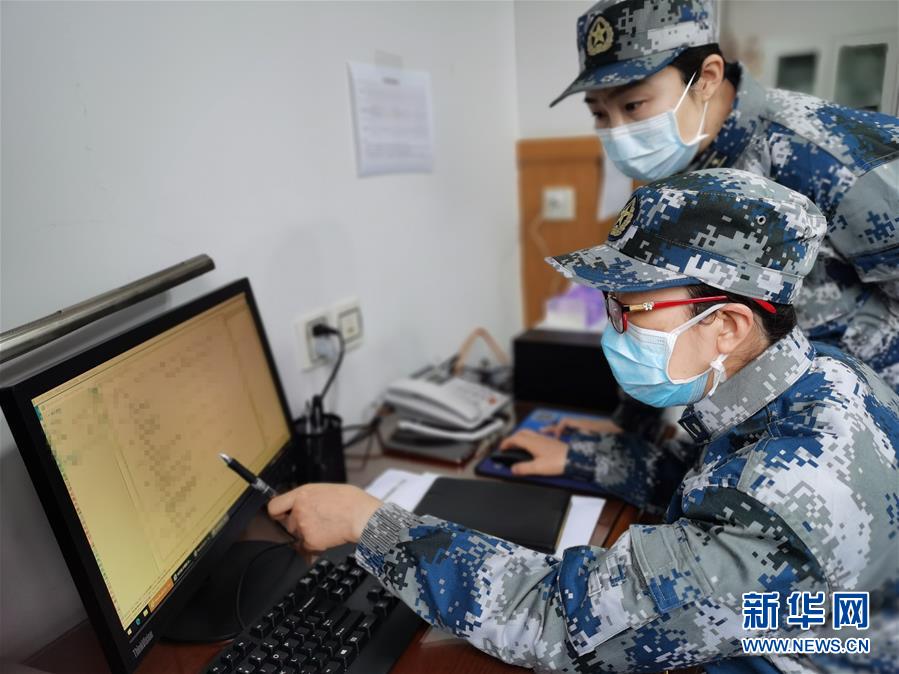 （圖文互動）（8）“白衣戰(zhàn)士”在沖鋒——記“最美新時(shí)代革命軍人”仲月霞