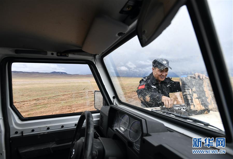 （圖文互動）（2）記者手記：可可西里，“挪”向“藏羚羊大產(chǎn)房”的14個半小時