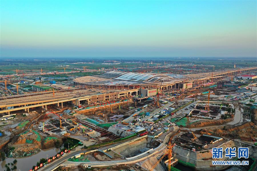 (新華全媒頭條·圖文互動(dòng))(14)“1毫米”之內(nèi)的智慧與引領(lǐng)——寫(xiě)在智能高鐵京雄城際全線軌道貫通之際