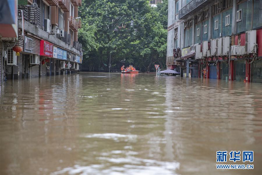 （防汛抗洪·圖文互動）（5）筑起防大汛的堅強防線——重慶防御長江、嘉陵江過境洪峰現(xiàn)場記錄
