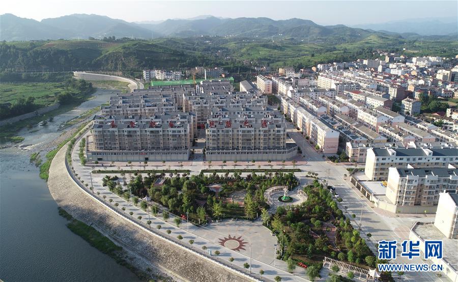 （走向我們的小康生活·圖文互動(dòng)）（1）“樓上過日子，樓下賺票子”——來自陜西安康的易地扶貧搬遷一線觀察