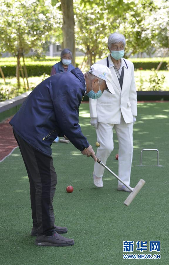 （走向我們的小康生活·圖文互動）（5）北京“老有所養(yǎng)”的床邊、身邊、周邊事