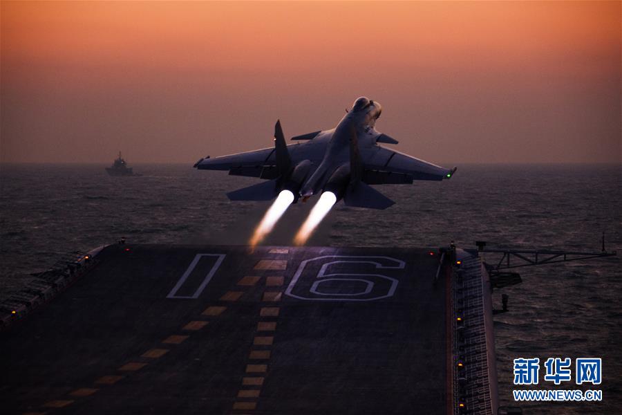 (在習(xí)近平強(qiáng)軍思想指引下·我們?cè)趹?zhàn)位報(bào)告·圖文互動(dòng))(7)奮飛在新時(shí)代的海天——海軍某艦載航空兵部隊(duì)備戰(zhàn)打仗記事