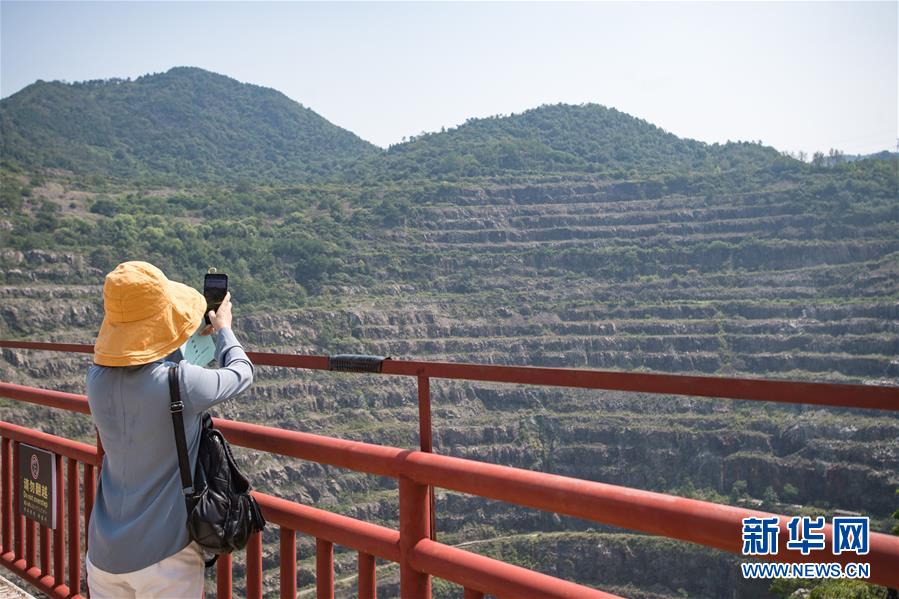 （走向我們的小康生活·圖文互動）（2）游客來了，小康近了——生態(tài)旅游引領(lǐng)湖北山區(qū)蝶變二三事