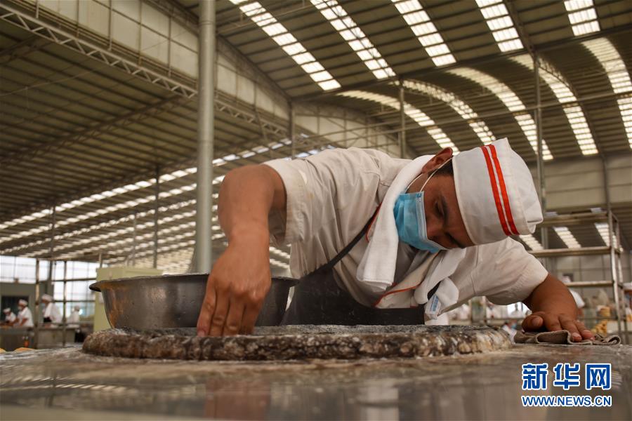 （決戰(zhàn)決勝脫貧攻堅(jiān)&middot;圖文互動(dòng)）（1）家門(mén)口的&ldquo;夢(mèng)工廠(chǎng)&rdquo;