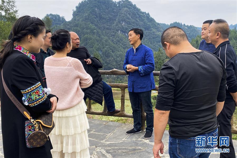 （在習(xí)近平新時(shí)代中國(guó)特色社會(huì)主義思想指引下&mdash;&mdash;新時(shí)代新作為新篇章&middot;習(xí)近平總書(shū)記關(guān)切事&middot;圖文互動(dòng)）（1）精準(zhǔn)扶貧7年，十八洞村&ldquo;長(zhǎng)&rdquo;出10余種新職業(yè)