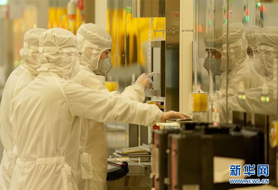 (新華全媒頭條·迎接兩會特別報道·圖文互動)(8)不同尋常的兩會 萬眾一心的力量——寫在2020年全國兩會召開之際