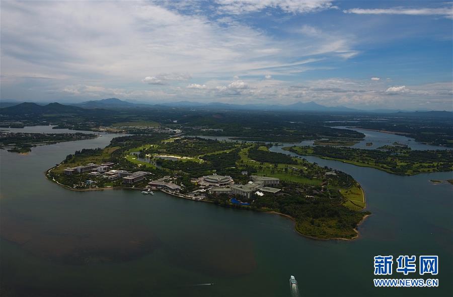（在習(xí)近平新時代中國特色社會主義思想指引下&mdash;&mdash;新時代新作為新篇章&middot;總書記關(guān)切開放事&middot;圖文互動）（4）開放的故事講不完&mdash;&mdash;海南開放再&ldquo;提速&rdquo;