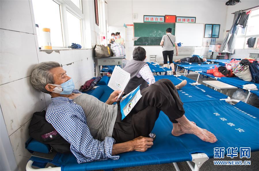 （在習(xí)近平新時代中國特色社會主義思想指引下&mdash;&mdash;新時代新作為新篇章&middot;習(xí)近平總書記關(guān)切事&middot;圖文互動）（5）戰(zhàn)疫魔,斗洪魔&mdash;&mdash;湖北全力應(yīng)對防疫、防汛疊加&ldquo;雙考&rdquo;